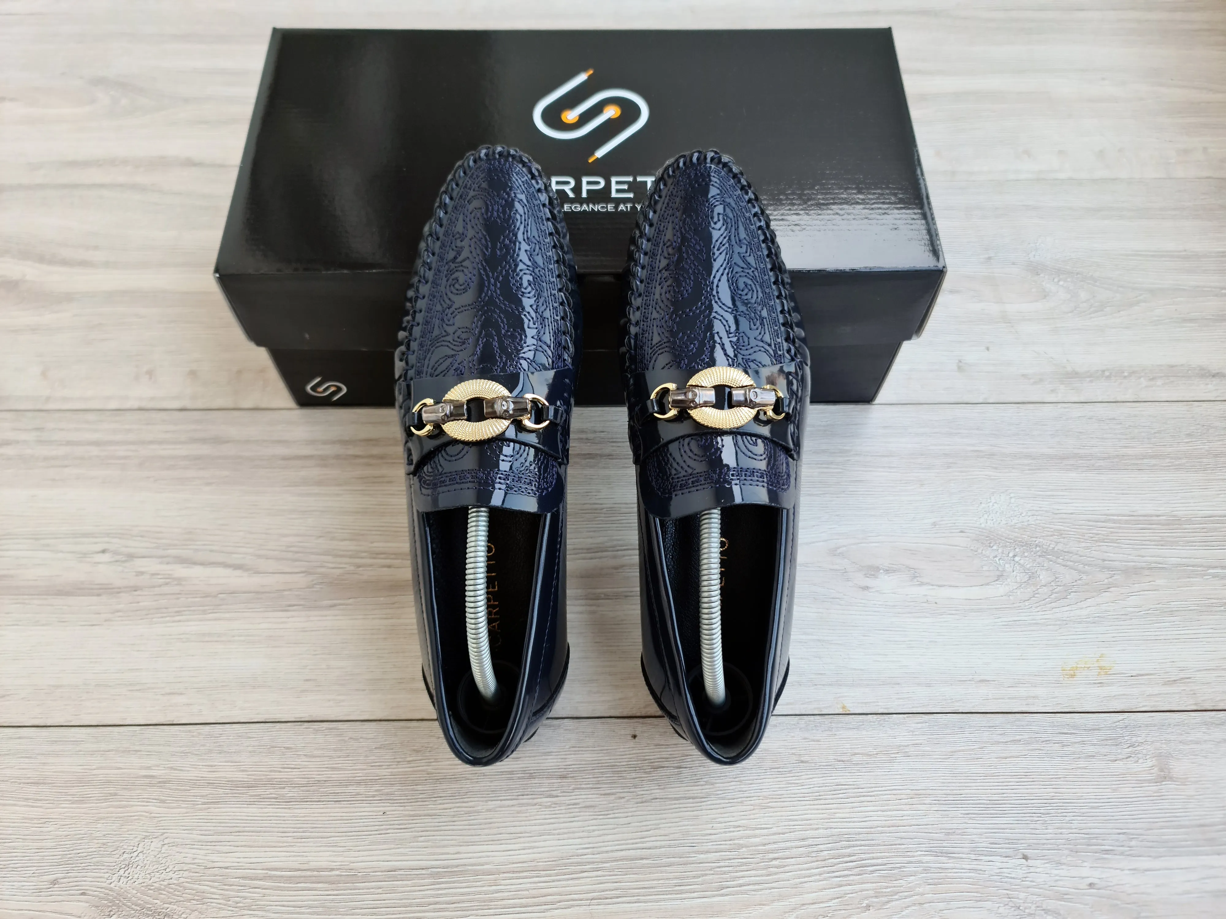 Men's Embroidered Patent Leather Loafers